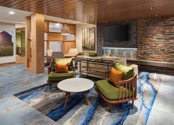 Fairfield Inn & Suites by Marriott Lexington East/I-75 1