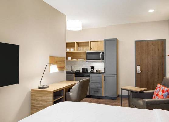 Candlewood Suites Navasota by IHG 1