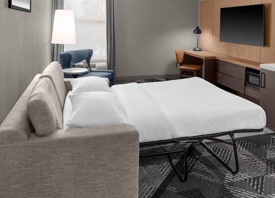 DoubleTree by Hilton Dayton Fairborn 1