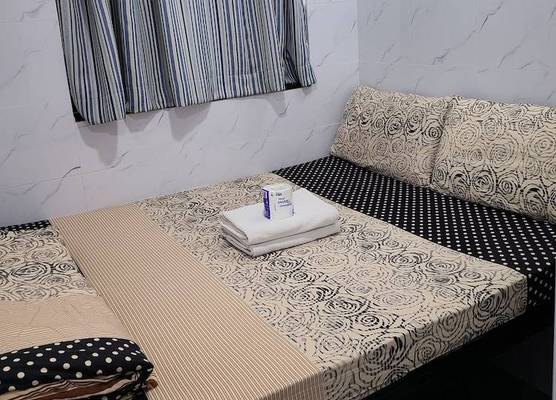 City HK Guest House 24 HOUR RECEPTION Block D & E 10TH FLOOR 1