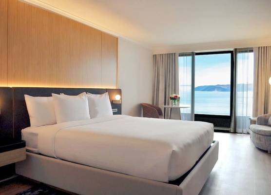 Pinnacle Hotel Harbourfront 1