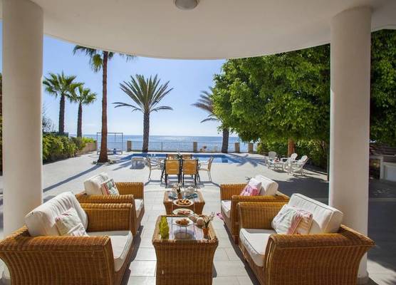Sunset Beachfront Villa Meneou 1