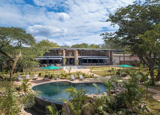 Waterfalls Lodge 1