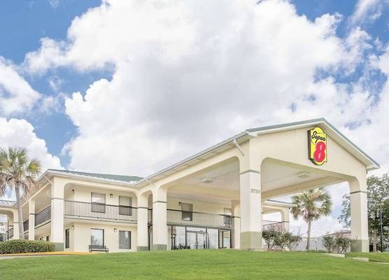 Super 8 by Wyndham Mobile 1