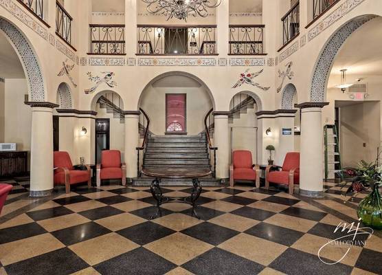 Hotel Seville 1