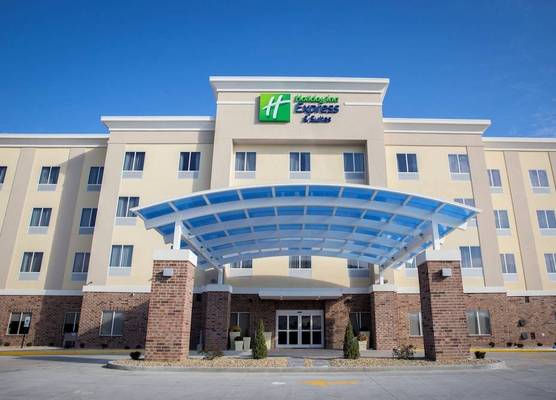 Holiday Inn Express & Suites EDWARDSVILLE by IHG 1