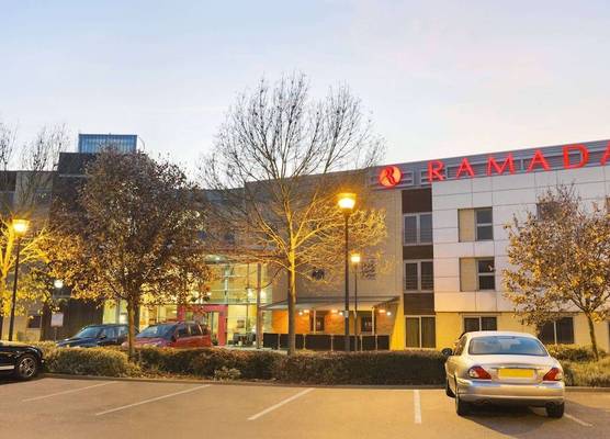 Ramada by Wyndham London North M1 1