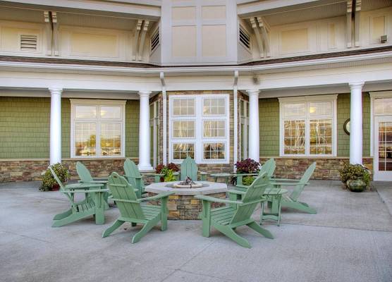 Watkins Glen Harbor Hotel 1