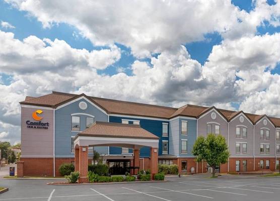 Comfort Inn & Suites Saint Louis Lafayette Square 1