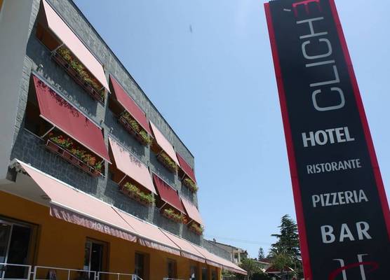 Hotel Cliché 1