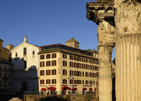 Hotel Forum 1