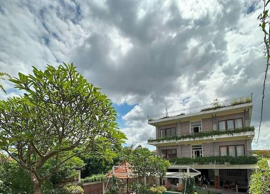 Oka's Guest House Canggu 1