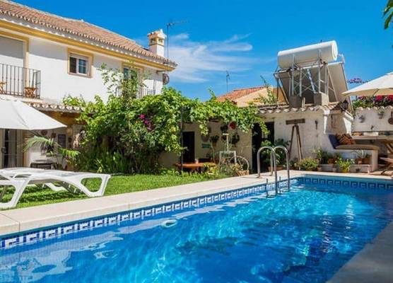 At Home in Malaga Stay & Solo Travellers 1