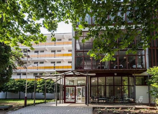 CE Napfény Hotel 1