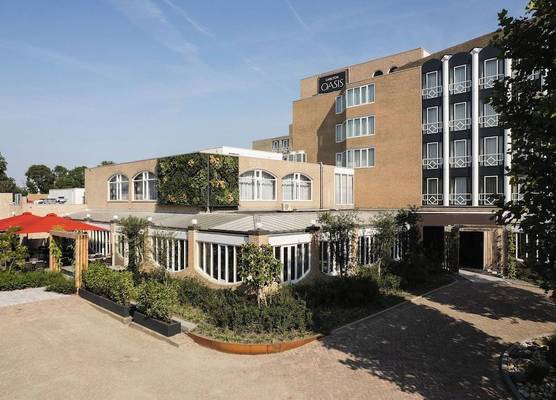 Carlton Oasis Hotel 1