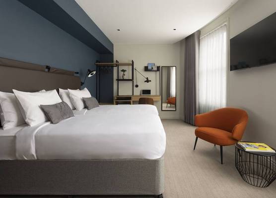 The 55 by Le Mirage 1