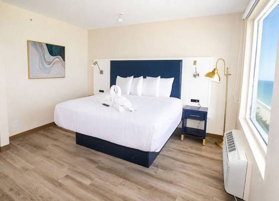 Palm & Tide Beachfront Hotel 1