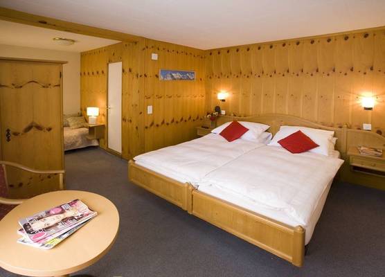 Hotel Oberland 1