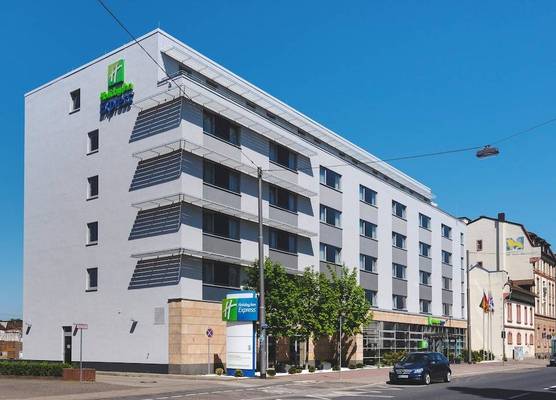 Holiday Inn Express FRANKFURT - MESSE by IHG 1