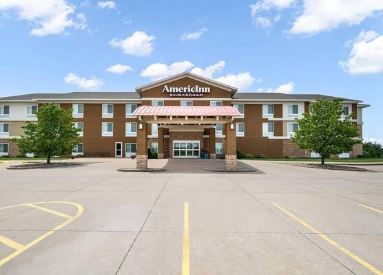 AmericInn by Wyndham Fairfield 1
