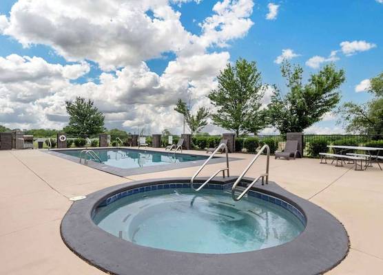 Best Western Locust Grove Inn & Suites 1
