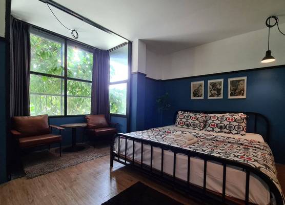 Hand Hotel 1