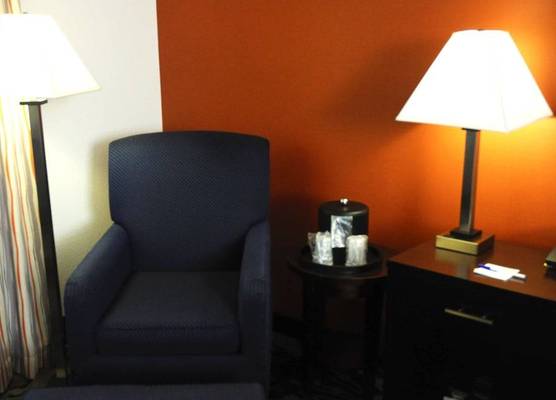 Holiday Inn Express & Suites GREENFIELD by IHG 1