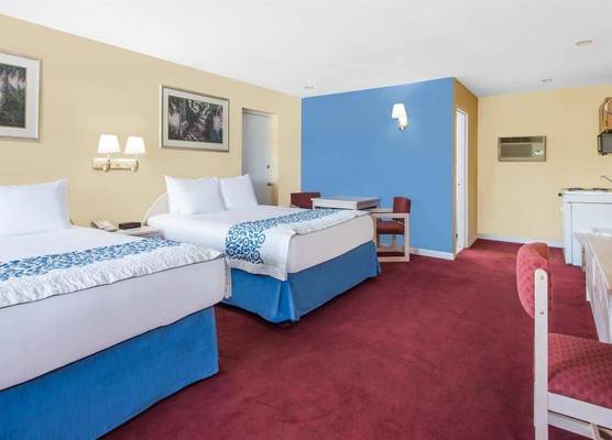 Days Inn by Wyndham Hicksville Long Island 1