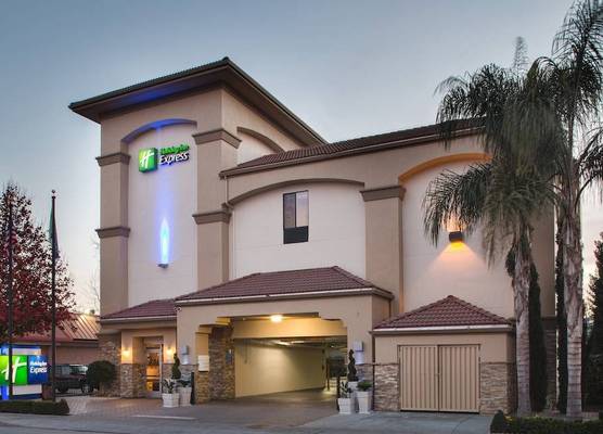 Holiday Inn Express REDWOOD CITY-CENTRAL by IHG 1