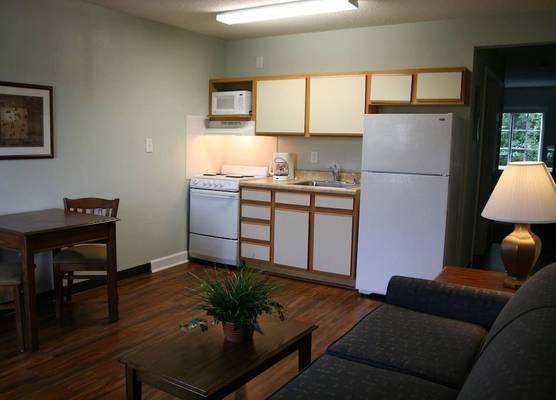 Affordable Suites Jacksonville 1