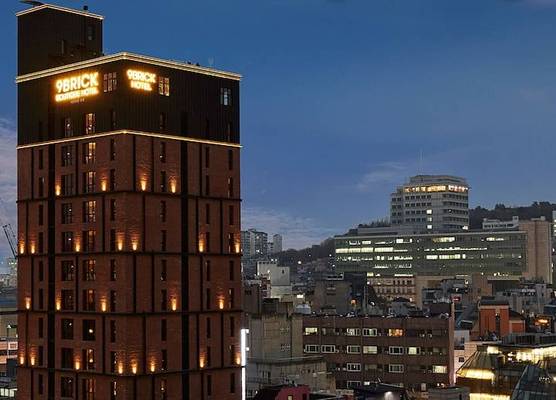 9 Brick Hotel 1