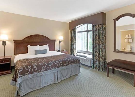 Wingate By Wyndham Charleston University Boulevard 1