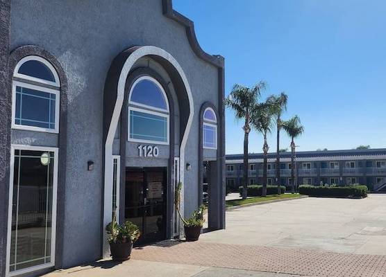 Mayfair Inn Ontario Airport 1