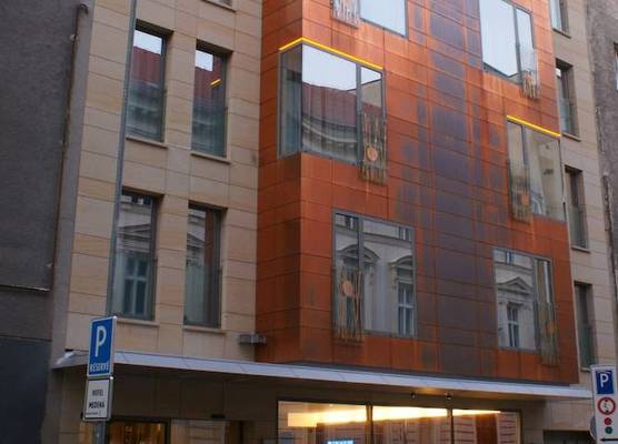 Hotel Avance 1