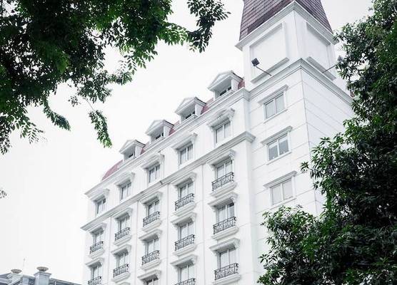 Arion Suites Hotel Kemang 1