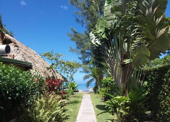 Linareva Moorea Beach Resort 1