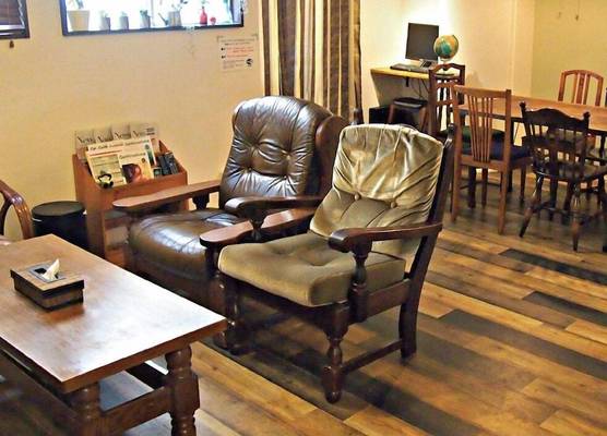 J-Hoppers Hiroshima Guesthouse 1