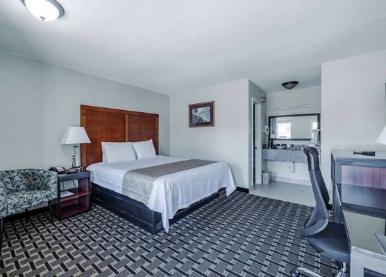 Travelodge by Wyndham Jackson I-40 Exit 82 1