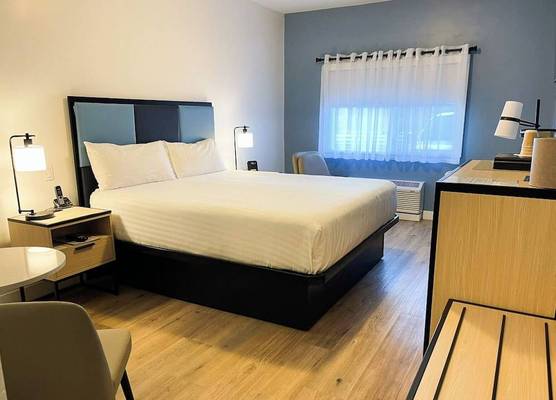 SKKY Hotel 1