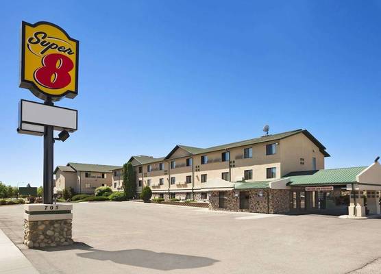 Super 8 by Wyndham Idaho Falls 1