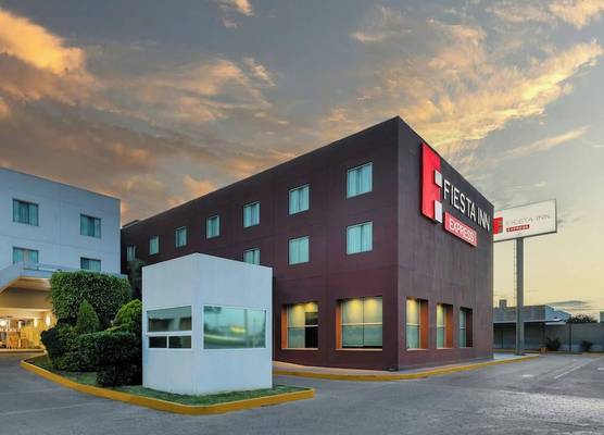 Fiesta Inn Express San Luis Potosí Oriente 1