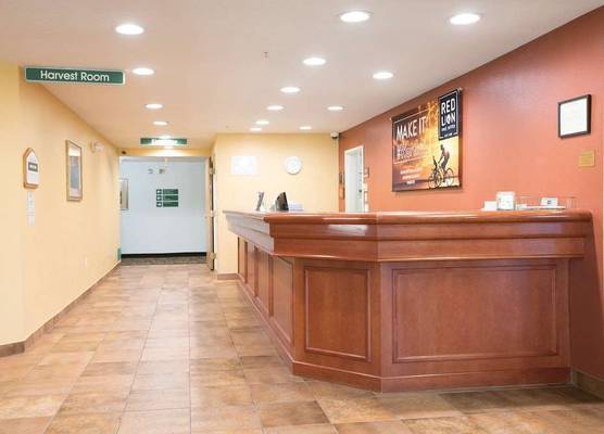 Red Lion Inn & Suites McMinnville 1