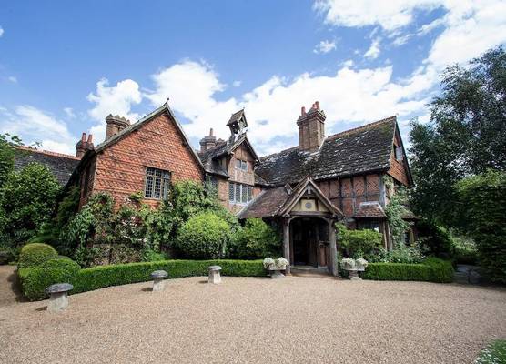 Langshott Manor - Luxury Hotel Gatwick 1