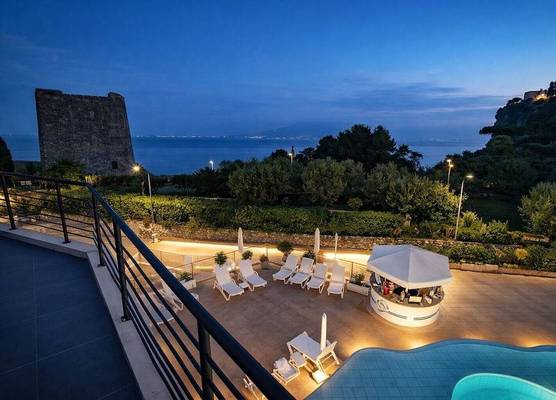 Hotiday Vico Equense Beach 1