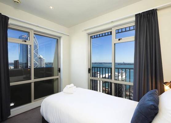 Auckland Harbour Suites 1