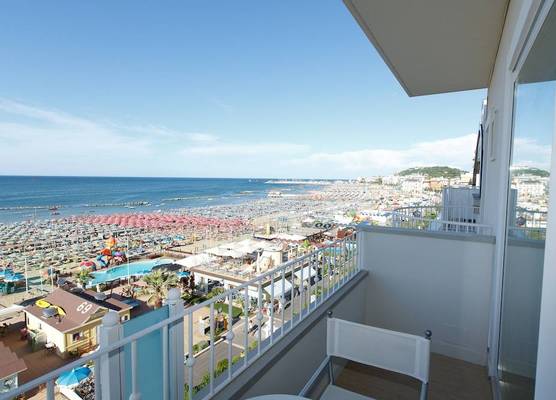 Luxor Beach Boutique Hotel Cattolica 1