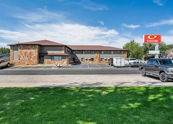 Econo Lodge, Downtown Custer Near Custer State Park and Mt Rushmore 1