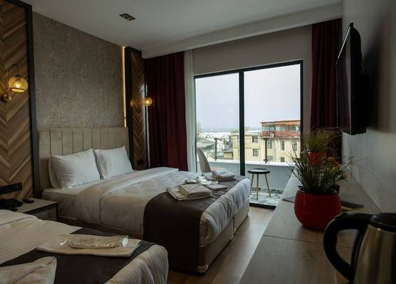 Linda Port Hotel 1
