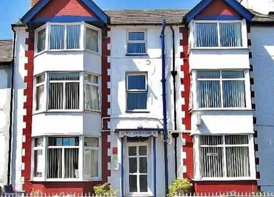 Ty Newydd Guest House 1