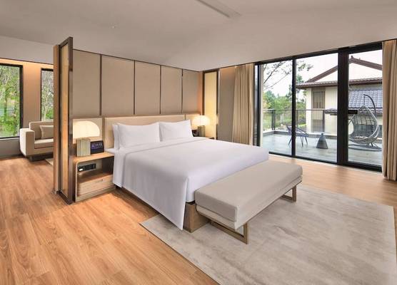 Howard Johnson Hot Springs Plaza YingHuaShan 1